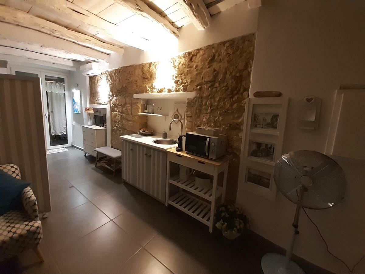 Cozy Loft In The Heart Of Cagliari 빌라 외부 사진