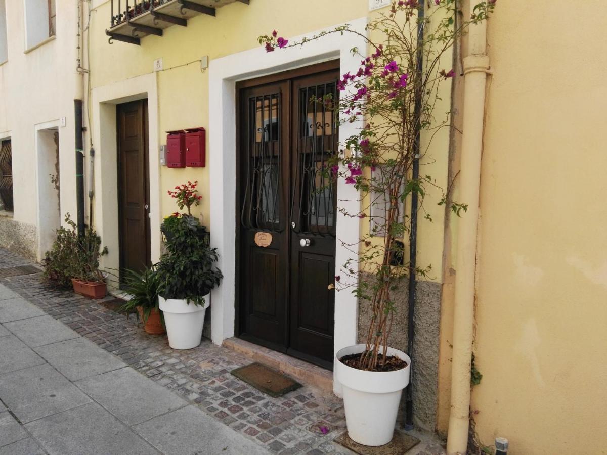 Cozy Loft In The Heart Of Cagliari 빌라 외부 사진
